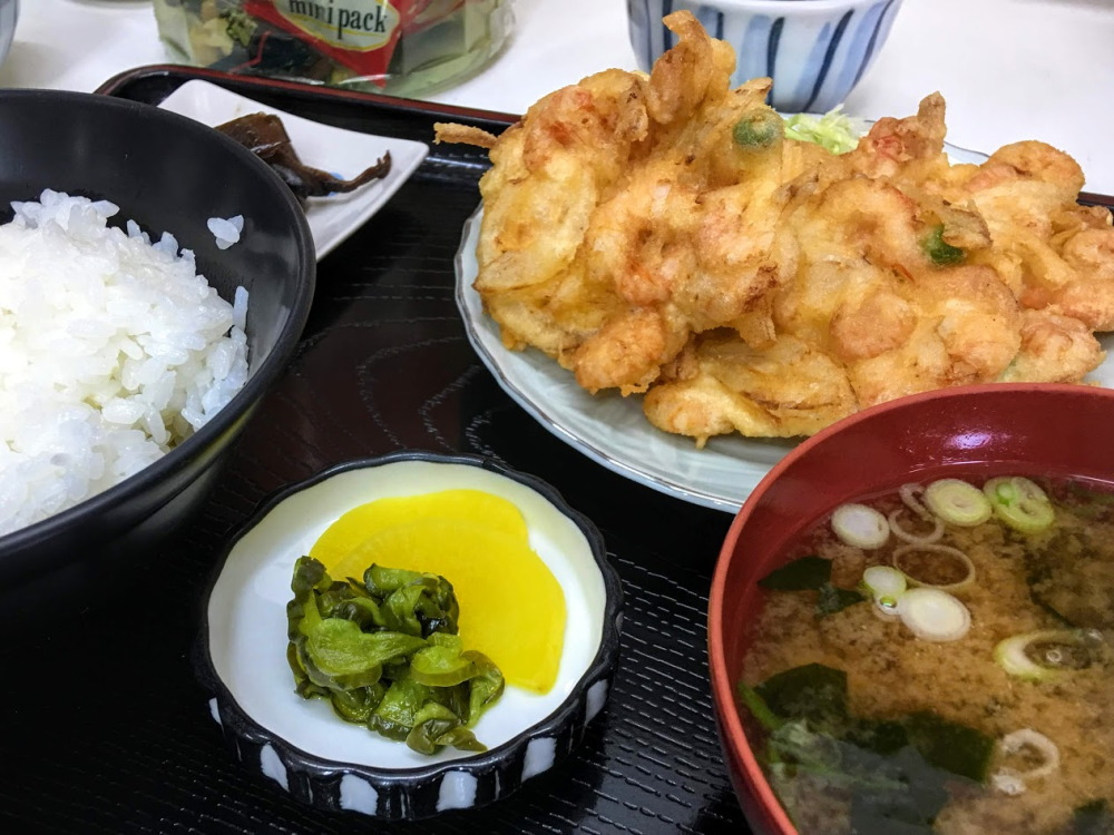 天ぷら定食700円